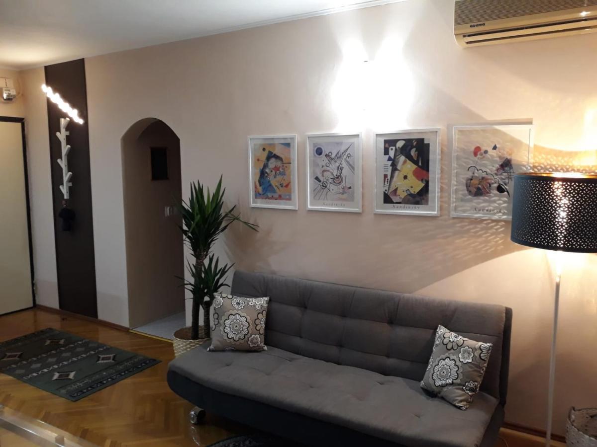 Eva Twin Apartments บูคาเรสต์ ภายนอก รูปภาพ