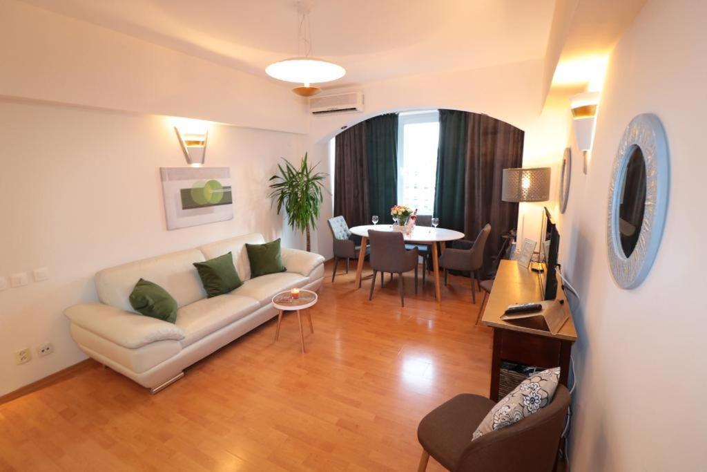 Eva Twin Apartments บูคาเรสต์ ภายนอก รูปภาพ