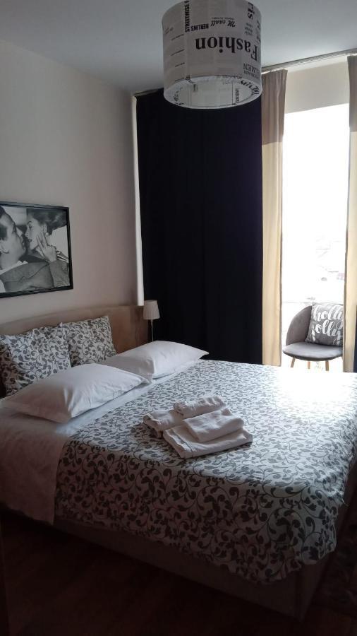 Eva Twin Apartments บูคาเรสต์ ภายนอก รูปภาพ