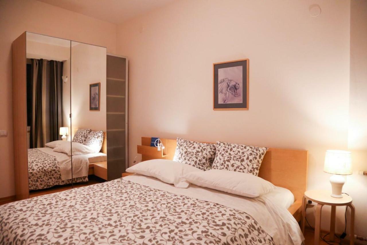 Eva Twin Apartments บูคาเรสต์ ภายนอก รูปภาพ